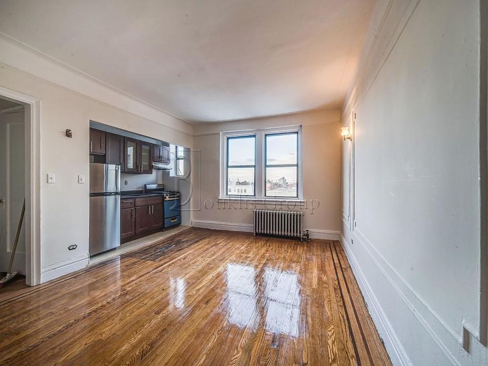 1st image of 2590 35th St APT 6J