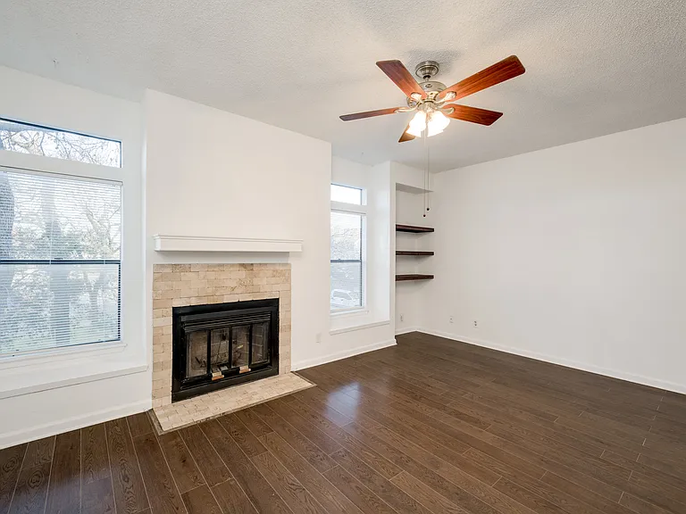 5304 Indio Cv #B — Photo 17