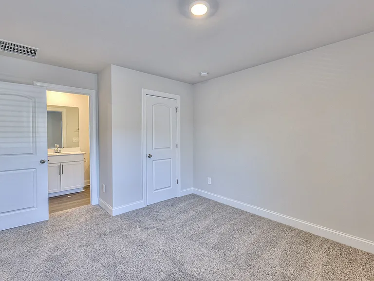 1291 Bluffton Cir — Photo 30