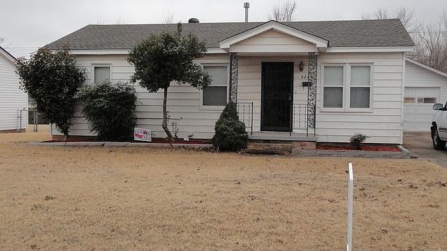 1st image of 3224 SE 21st St