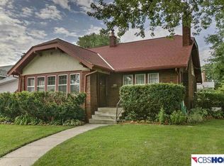 4652 Poppleton Ave, Omaha, NE 68106