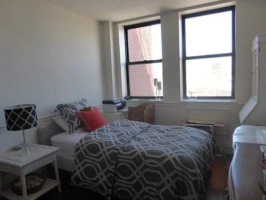 Rented by LDMI Realty Group LLC | media 14