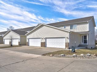 5901 Muirfield Dr SW APT 3, Cedar Rapids, IA 52404