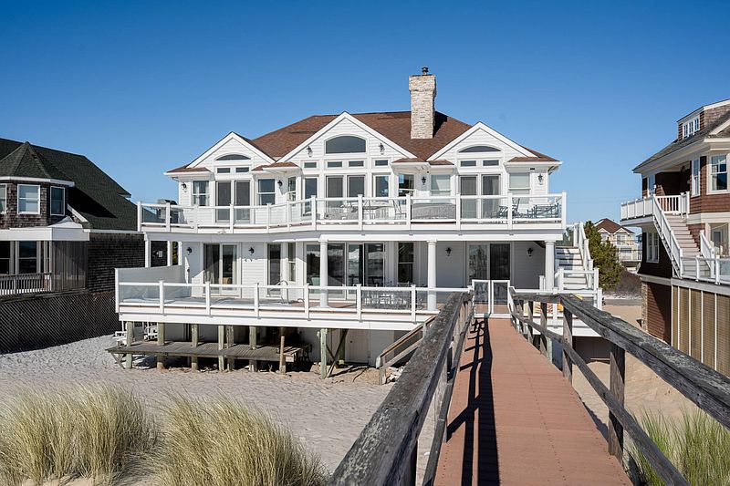 881 Dune Rd, West Hampton Dunes, NY 11978 | Out East