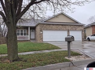 2721 SW 18th St, Lincoln, NE 68522