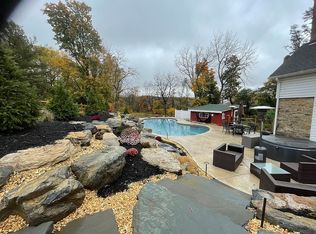 5801 Kings Hwy S, Zionsville, PA 18092