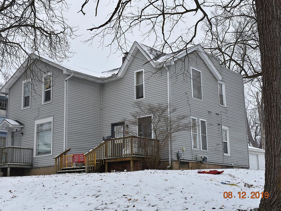 1st image of 446 W Park St