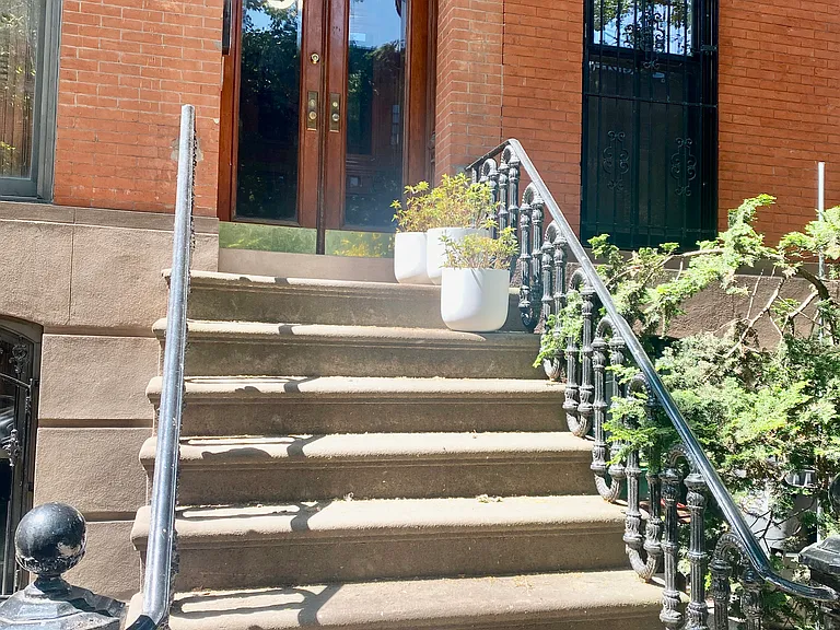 182 Bergen St #3 — Photo 1