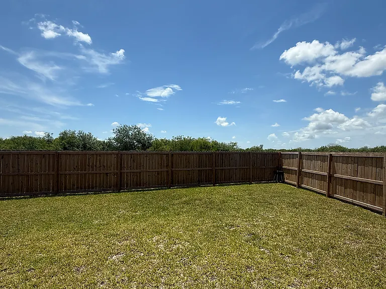 1373 Daytona Bch — Photo 15