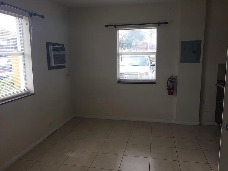 801 W 2nd Ave #2 — Photo 6