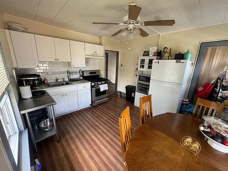74 Franklin St #2 — Photo 3