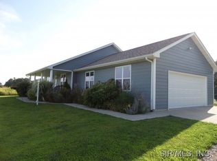 17981 Otterville Rd, Grafton, IL 62037