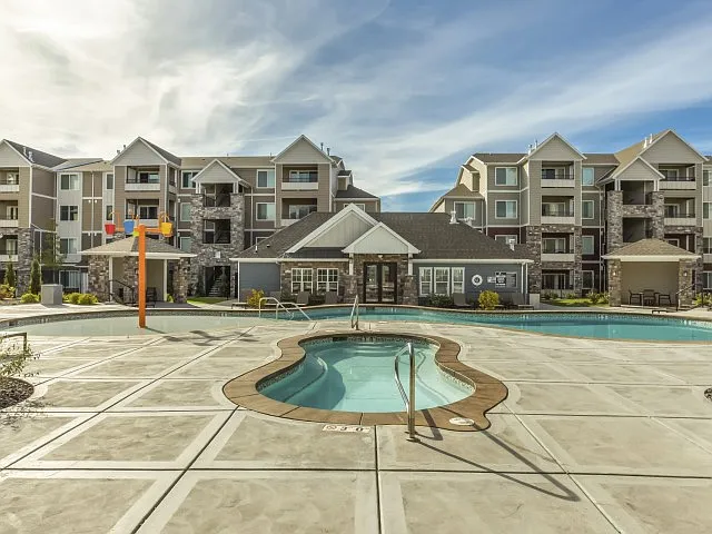 Concord at Geneva pool and spa