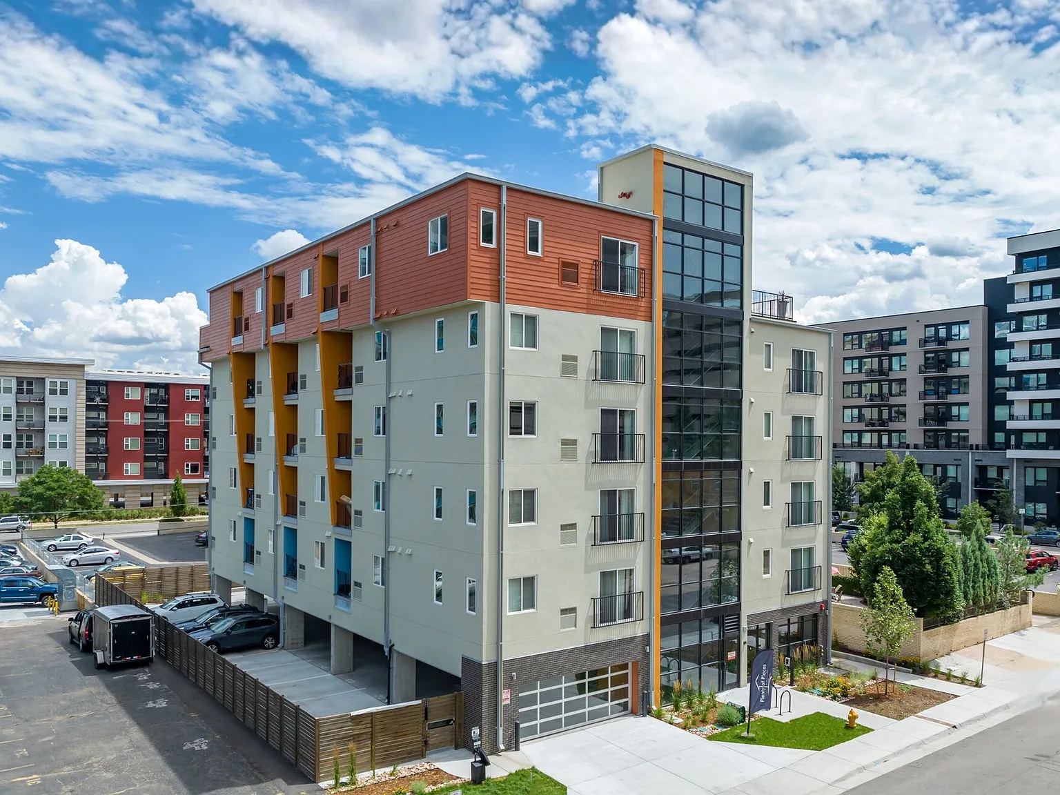 The Irving Apartments — Photo 3
