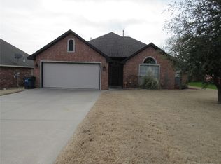 427 Windemere, Ada, OK 74820