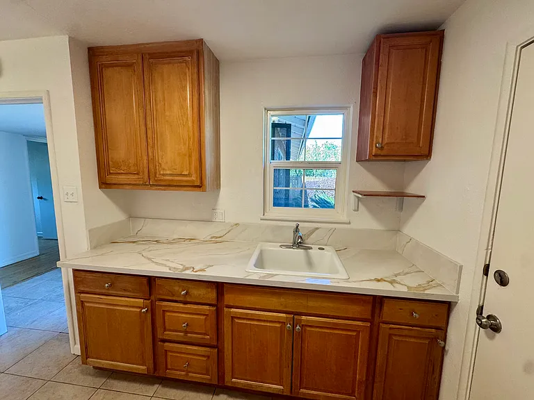 2306 Turnesa Ave — Photo 6