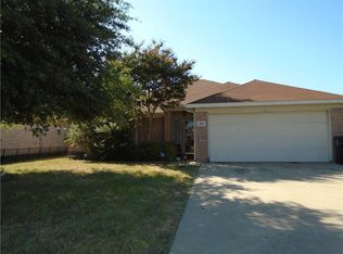 318 Preston Dr, Cleburne, TX 76033