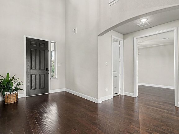 4th image of 273 Shallow Brook Dr #1