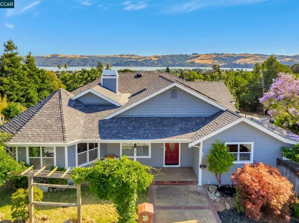 300 Saint Augustine Ct, Benicia, CA 94510