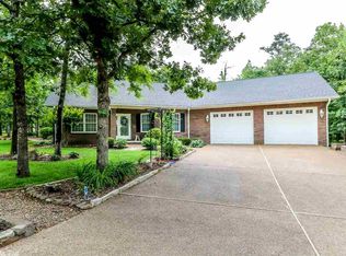 5 Resplandor Pl, Hot Springs Village, AR 71909