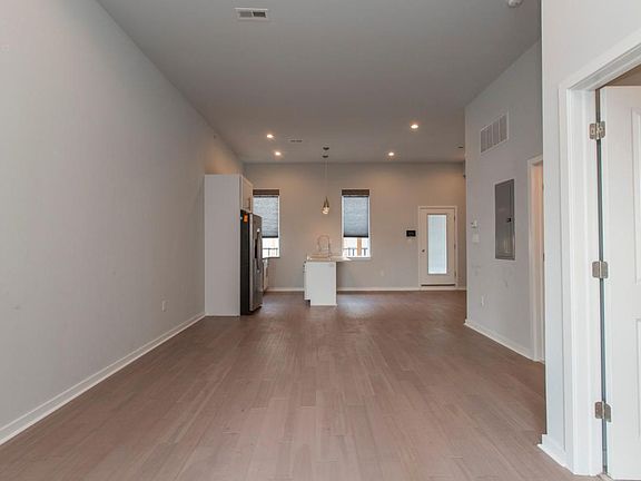2nd image of 4304 Cresson St APT 15