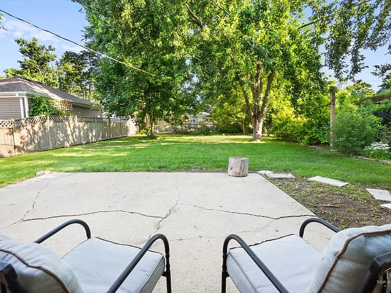 463 Longfellow Ave — Photo 24