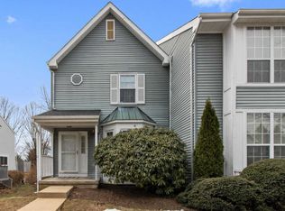 21 Greenridge Cir, Newtown, PA 18940