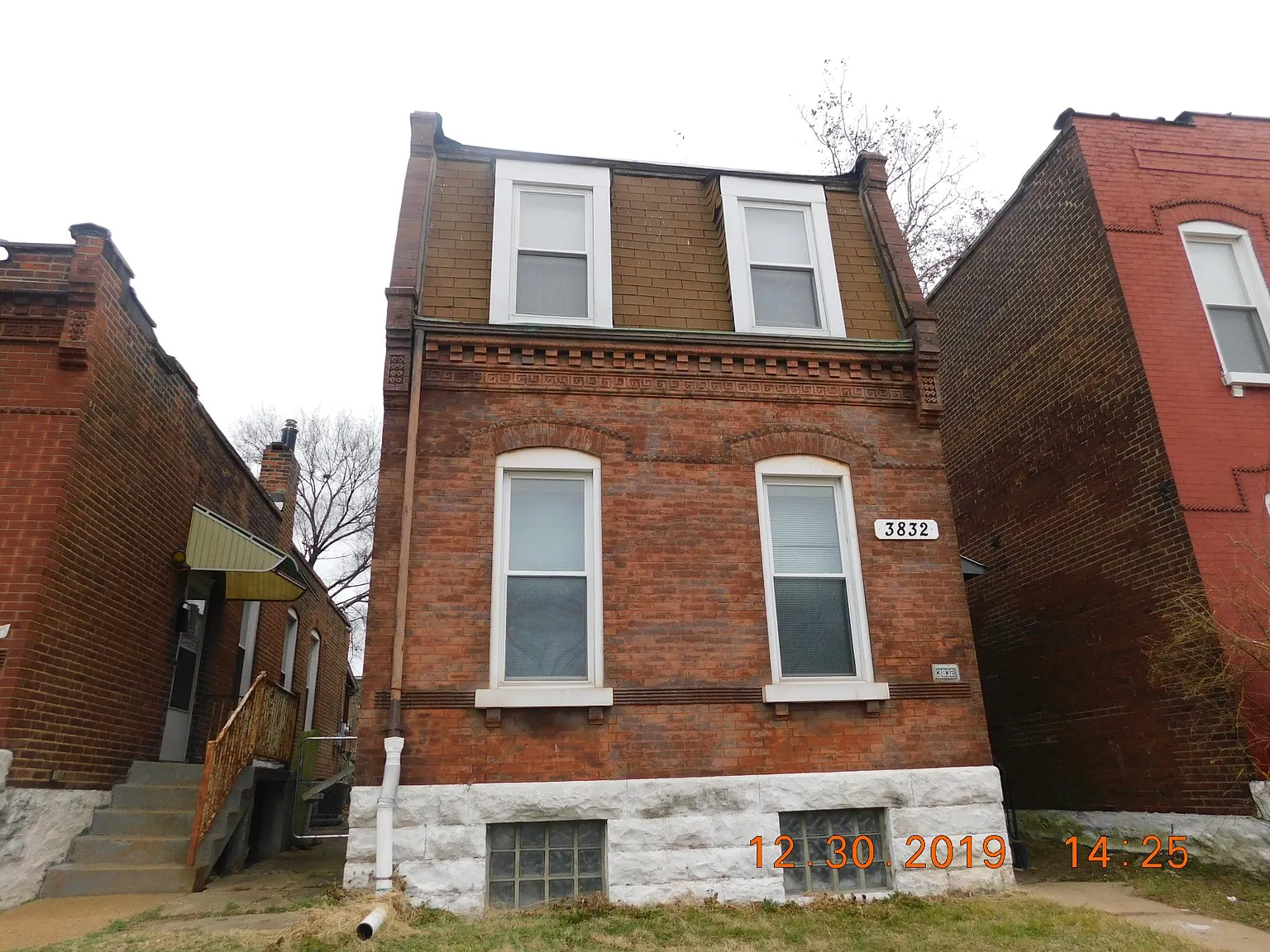 3832 Wisconsin Ave photo 1