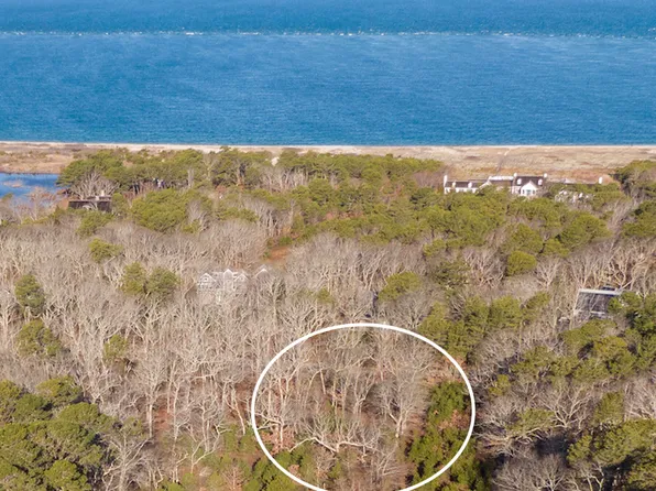 0 Crowell Ln, Vineyard Haven, MA 02568
