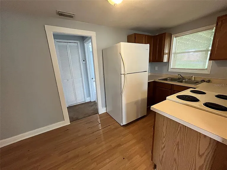313 S Palm Ave — Photo 5