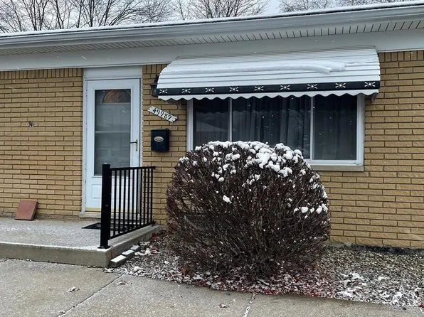 49989 Helfer Blvd, Wixom, MI 48393