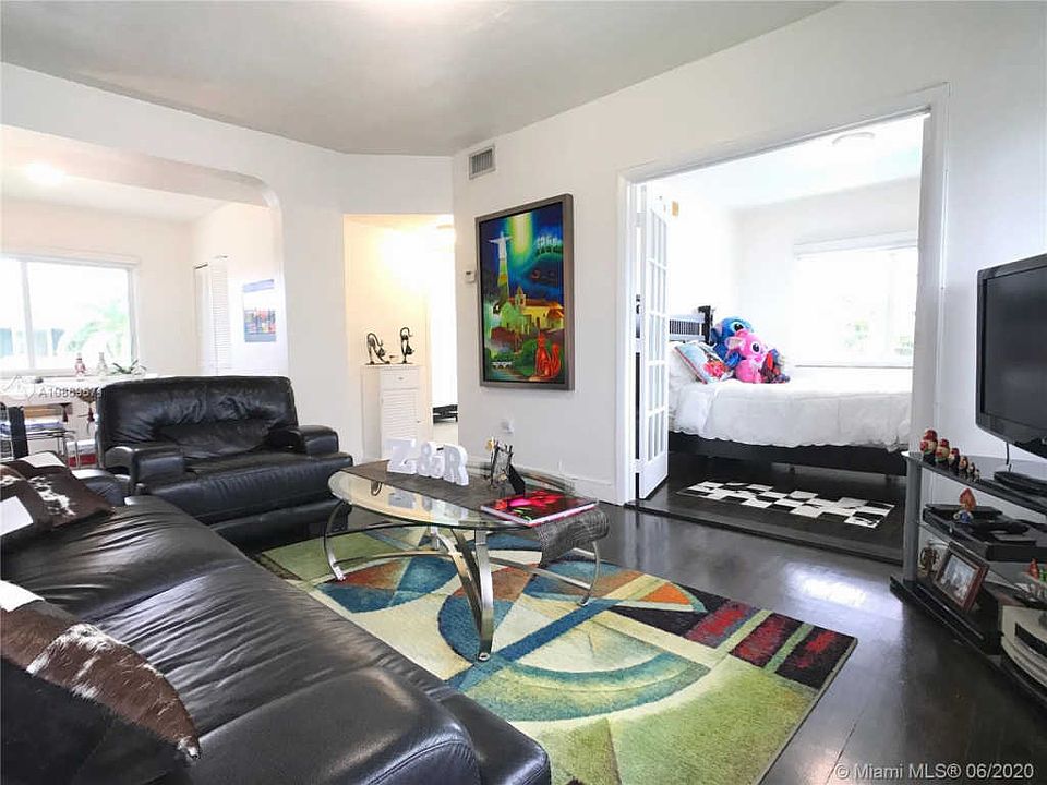 1st image of 7207 Bay Dr APT 20