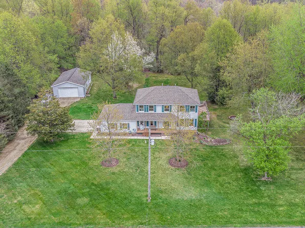 8920 Staghorn Trl, Parma, MI 49269