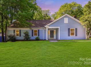 1938 Dembrigh Ln, Charlotte, NC 28262