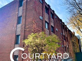 Courtyard Apartments