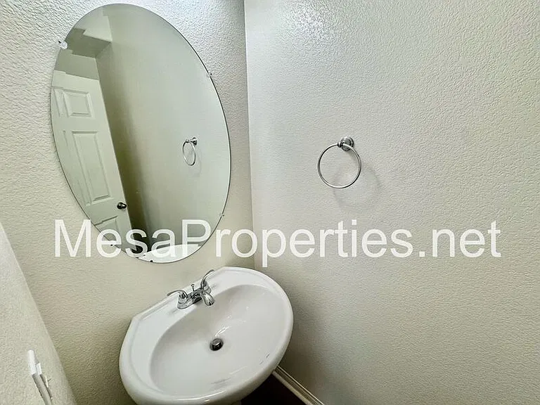 795 Hazel Way — Photo 5