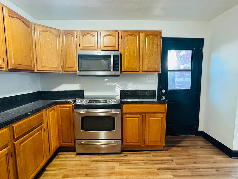 5206 Pond Lake Dr #2 — Photo 43