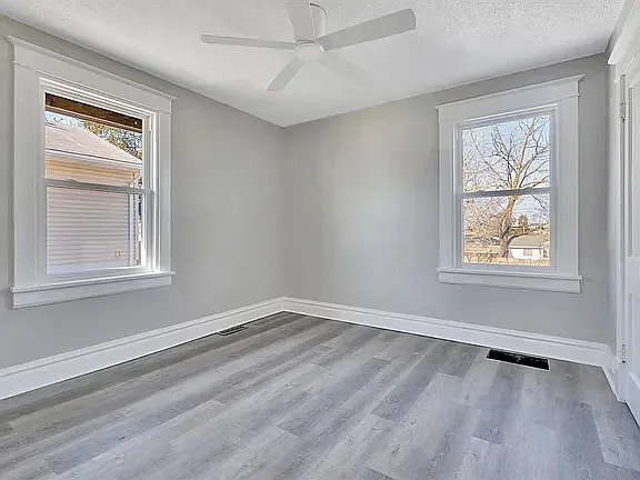 215 Monica Dr — Photo 6
