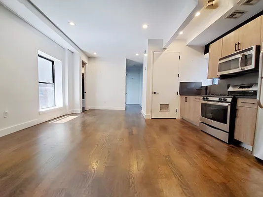 Rented by Rentall Group Inc | media 1