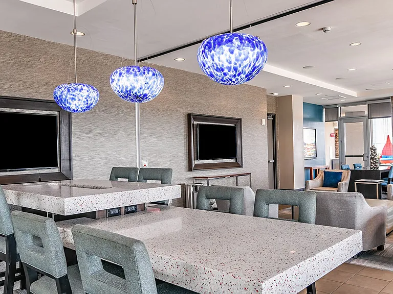 Skyhouse Orlando — Photo 17