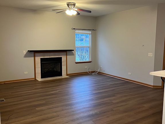 5th image of 102 Louie Ln Unit E
