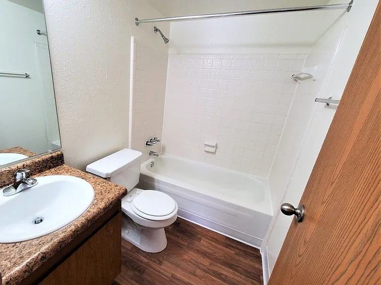Woodland Place Apartments — Photo 57
