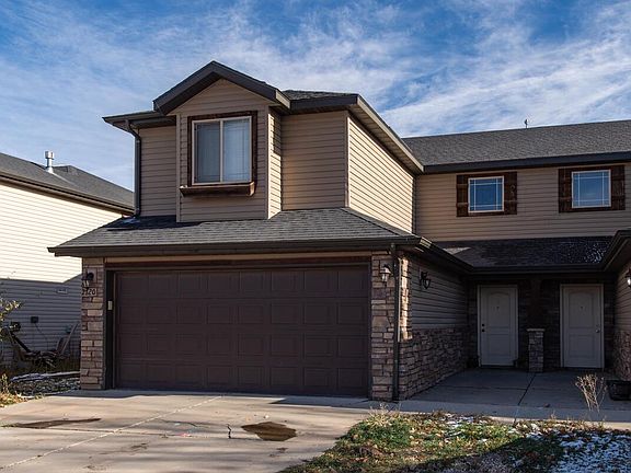 2nd image of 2720 N Mountain Valley Trl