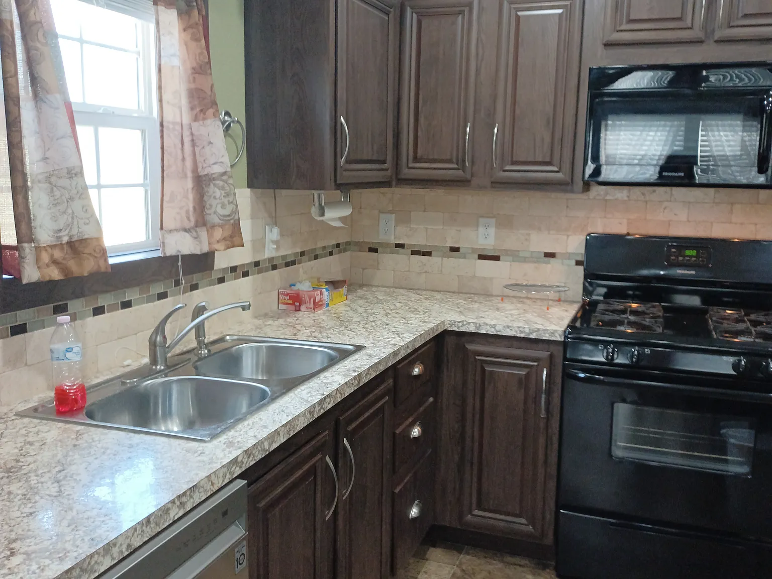 2 bed, 1000 sqft, $1,800 — Photo 3