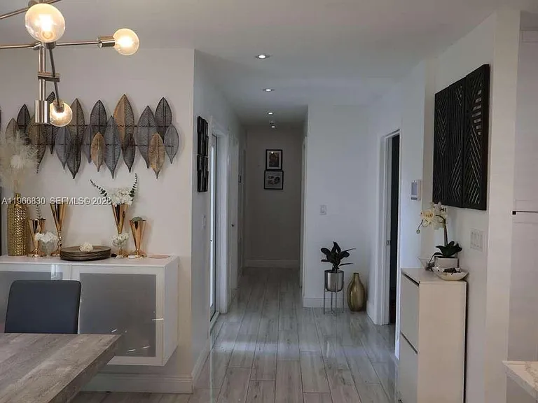 5505 SW 9th St #5505 — Photo 11