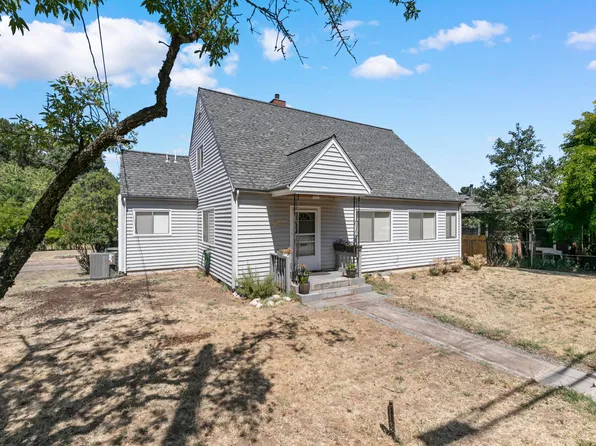 677 Oak St, Ashland, OR 97520
