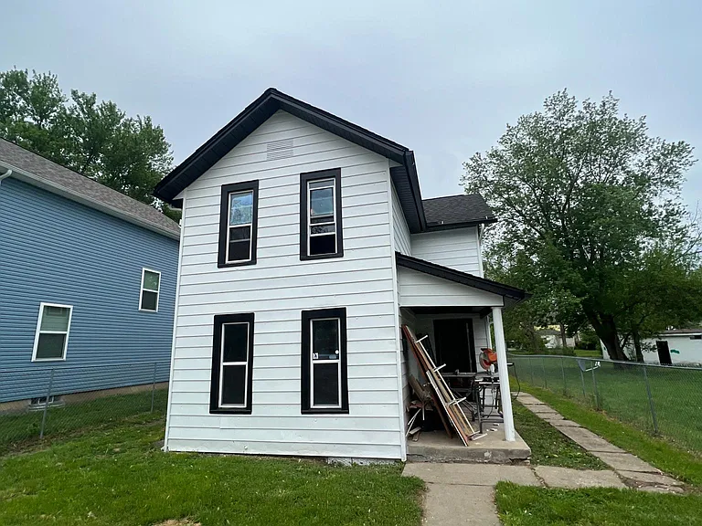 360 N 10th St — Photo 15