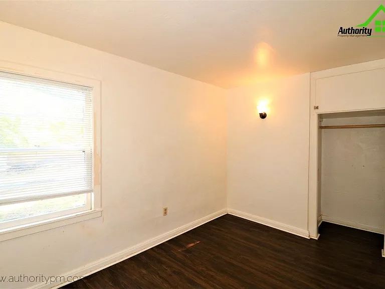 1141 Magnolia Ave — Photo 11