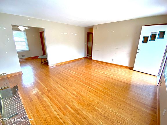 5th image of 3325 Ellis Way