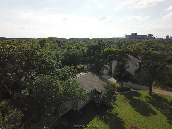 1004 S Dexter Dr, College Station, TX 77840